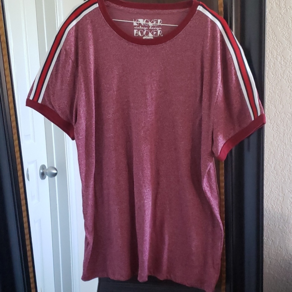 Mens T-shirt- XL